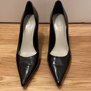 Nine West pantent pumps